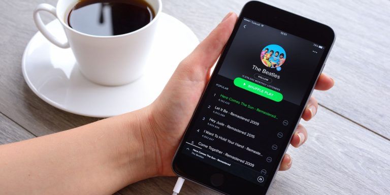 Spotify: Reproduce las Canciones Guardadas en tu Smartphone